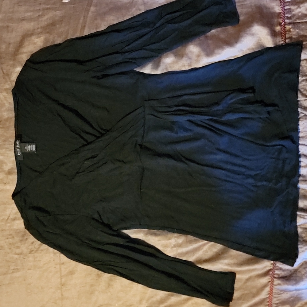 Black V-neck Top